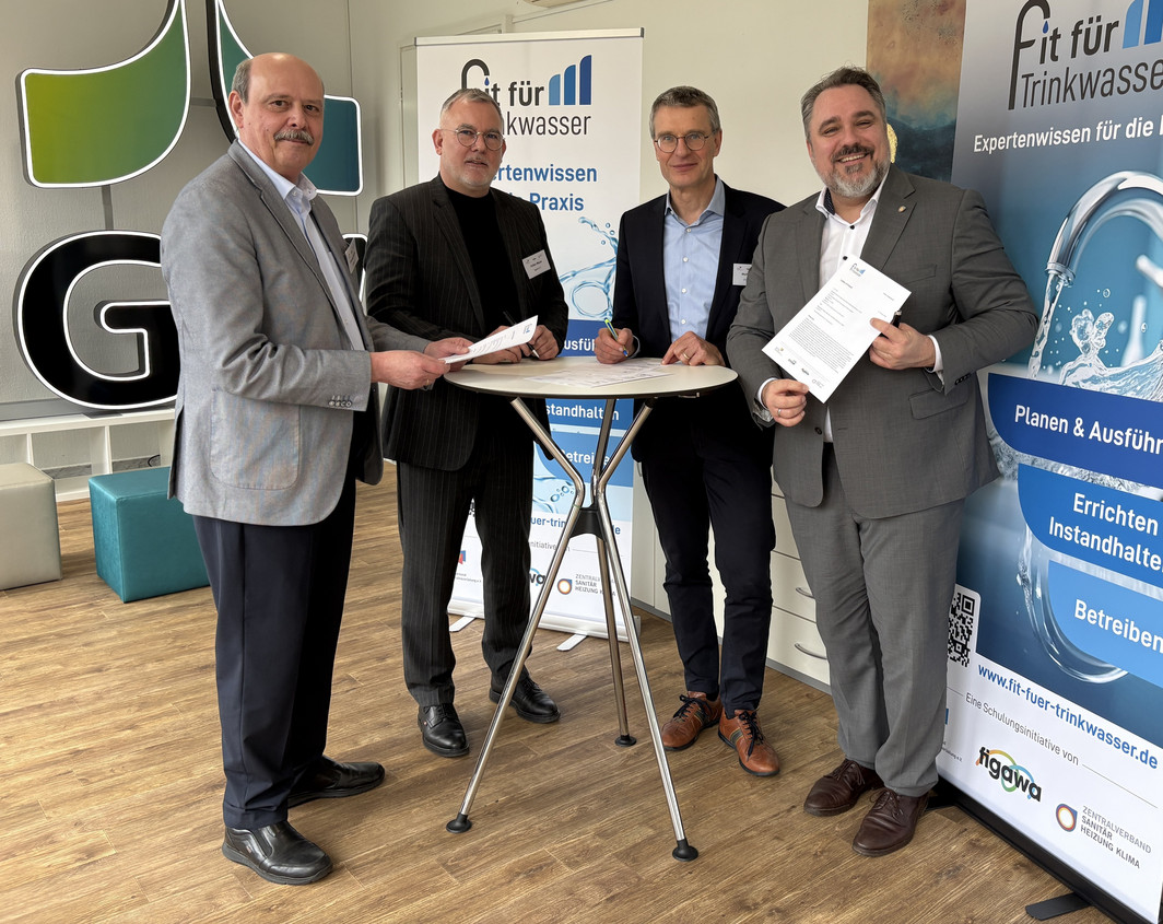 Gemeinschaftsfoto von BTGA, figawa, ZVSHK und DVGW